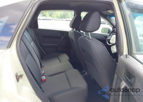 2010 Ford Focus Se from USA, damaged, VIN 1FAHP3FN4AW233645